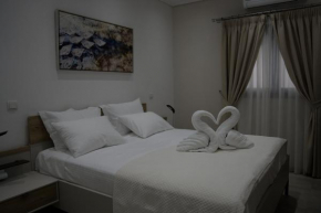 Sunrise Room 2